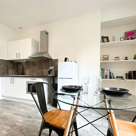 Le Midtown - By Best Keys - Ideal Pro & Couple - Grande Terrasse & Lumineux - Centre-Ville - Smart Tv Netflix & Wifi Fibre - Check-In Autonome - Parking Facile - Calme & Confort Premium Tonnerre Exterior photo