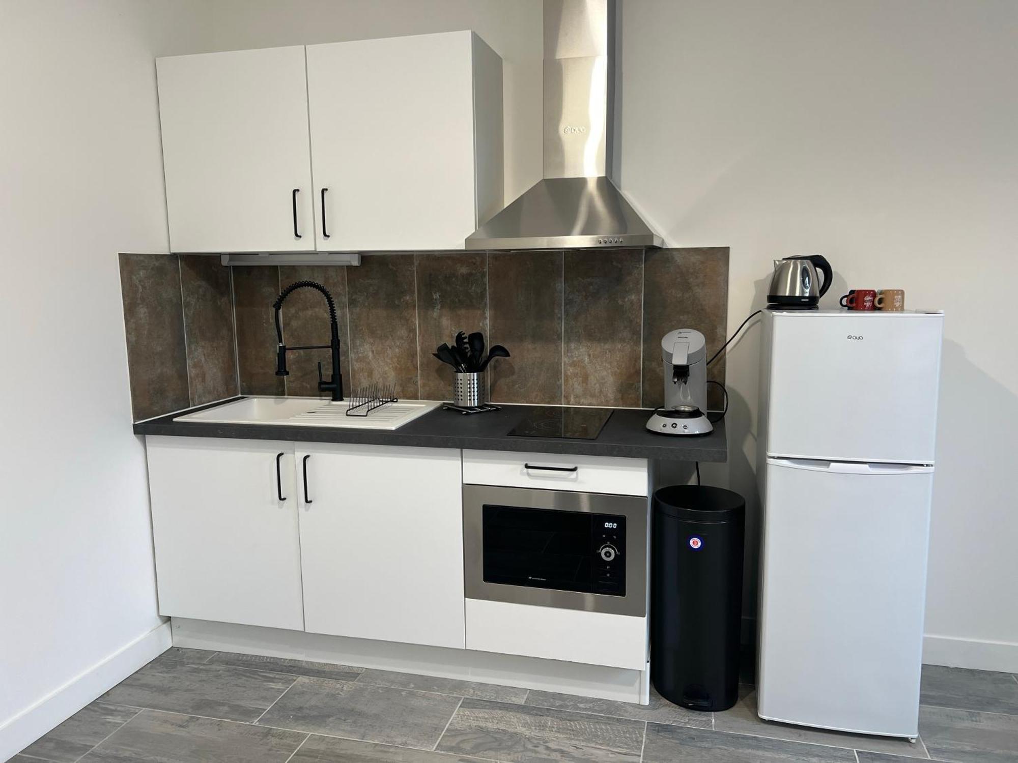 Appartement Le Midtown - By Keys - Ideal Pro & Couple - Grande Terrasse & Lumineux - Centre-ville - Smart Tv Netflix & Wifi Fibre - Check-in Autonome - Parking Facile - Calme & Confort Premium